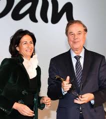 Gabriel Escarrer Juliá erhält die Auszeichnung „Außergewöhnlicher Beitrag zur Stärkung der deutsch-spanischen Beziehungen“