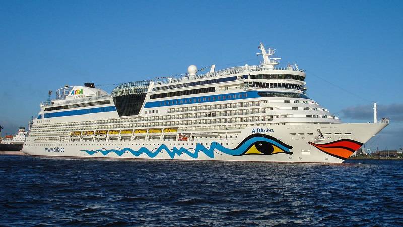 AIDA Gäste erleben in der Karibik eine Kombination aus unterhaltsamer Literatur und paradiesischen Trauminseln