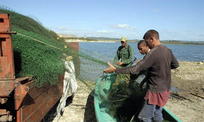 Fischergesellschaft von Santiago de Cubaverkauft neue Produkte