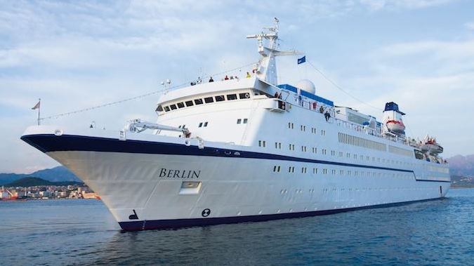 Kreuzer MS Berlin kommt in Havanna, Kuba an