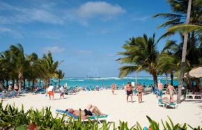Die Dominikanische Republik, Führer in der Nachfrage in der Touristikbranche