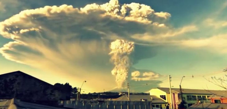 Vulkan Calbuco in Chile: Bereits 210 Millionen Kubikmeter Asche ausgeworfen